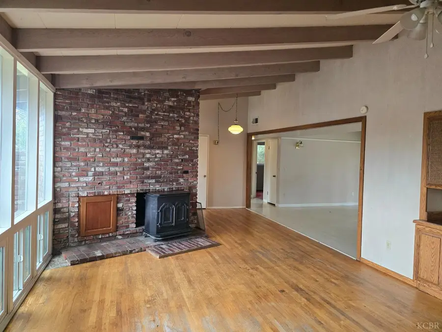 222 Mccreary Avenue, Hanford, CA 93230 - #3