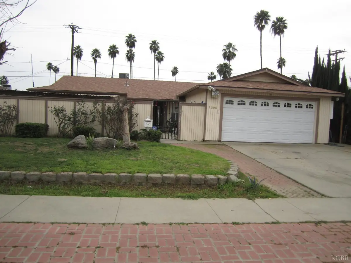 1295 Lassen Drive, Hanford, CA 93230 - #1