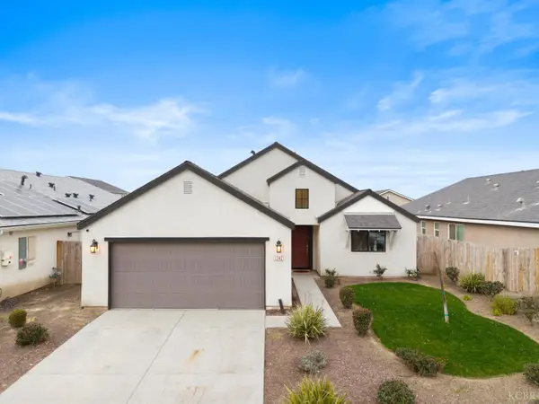 1342 W Butterfield Lane, Hanford, CA 93230
