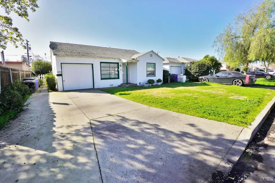 605 E Myrtle Street E, Hanford, CA 93230 - #2