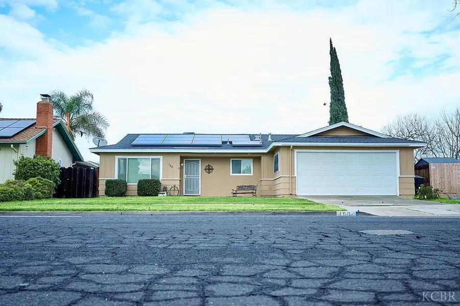 180 Magnolia Avenue W, Hanford, CA 93230 - #2