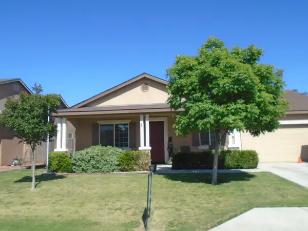 1383 Manor Avenue, Hanford, CA 93230