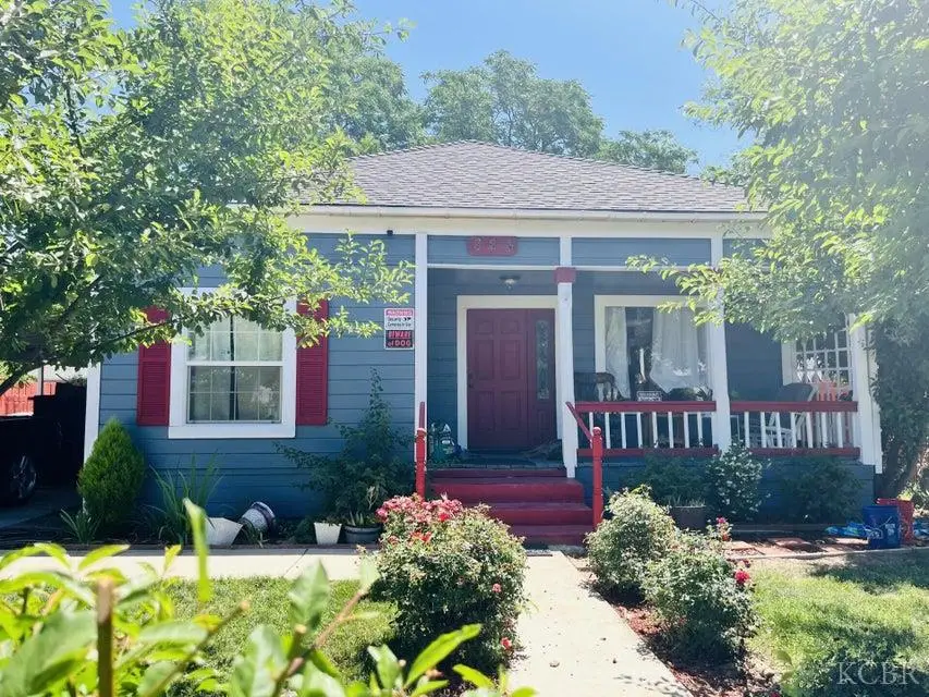 824 N Willis Street, Visalia, CA 93291 - #1