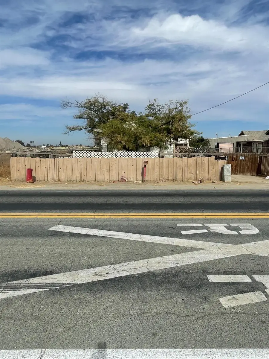 10696 Houston, Hanford, CA 93230 - #3