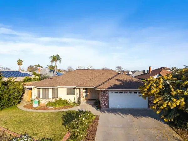 2465 Ash Court, Hanford, CA 93230