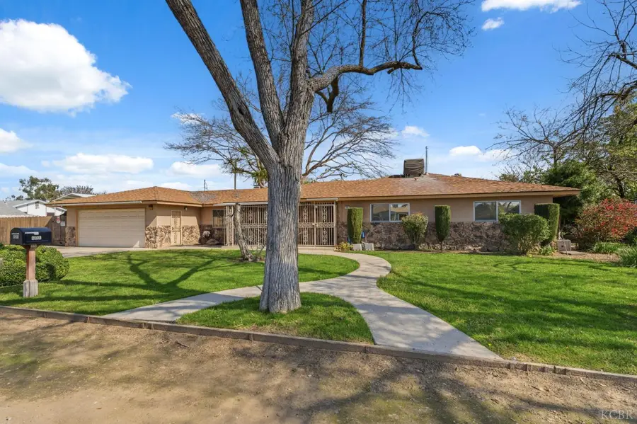 606 N Winery Avenue, Fresno, CA 93727 - #2