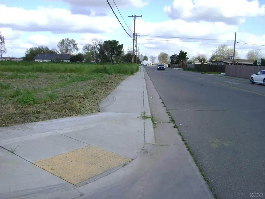 1766 North Avenue, Corcoran, CA 93212 - #3