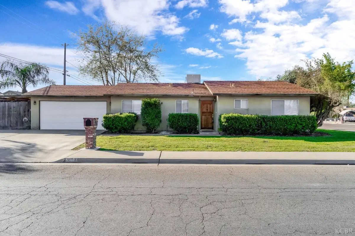 903 Boxwood Lane, Lemoore, CA 93245 - #1