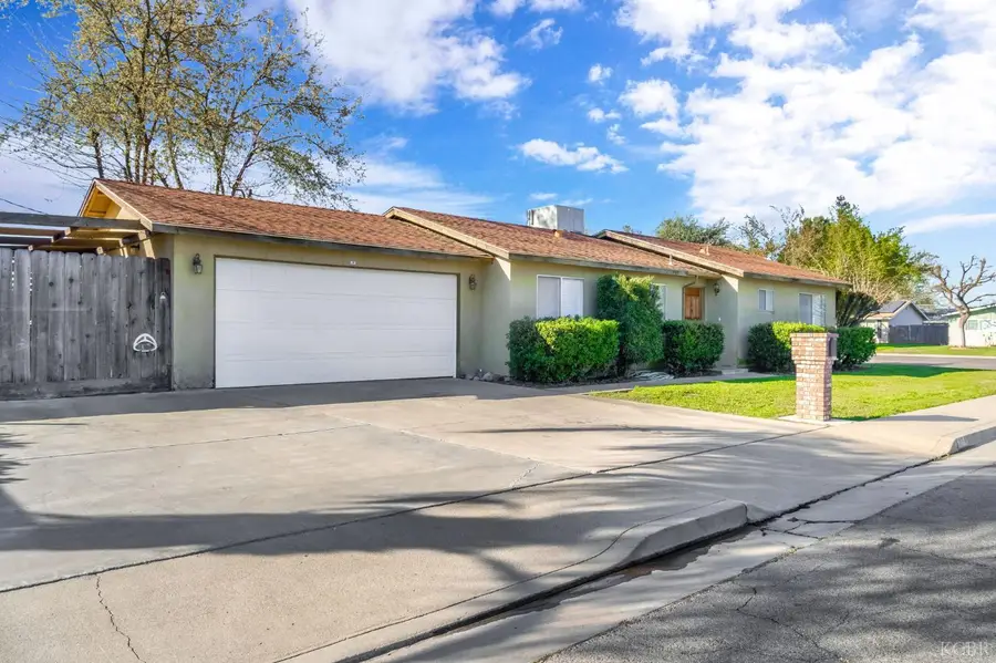 903 Boxwood Lane, Lemoore, CA 93245 - #2