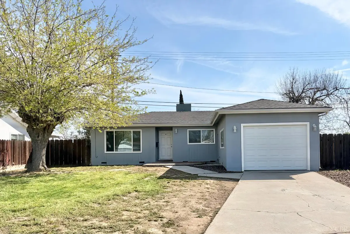 1913 Stratford Way, Hanford, CA 93230 - #1