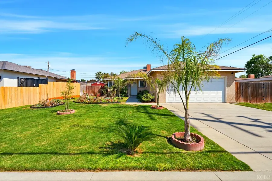 1931 N Douty Street, Hanford, CA 93230 - #2
