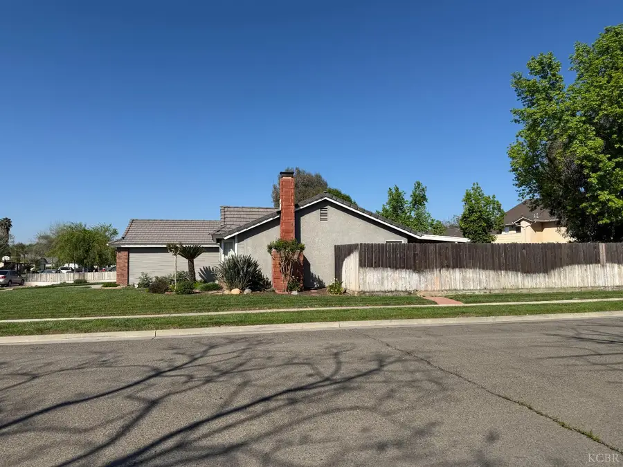 164 Cantebury Drive, Lemoore, CA 93245 - #3