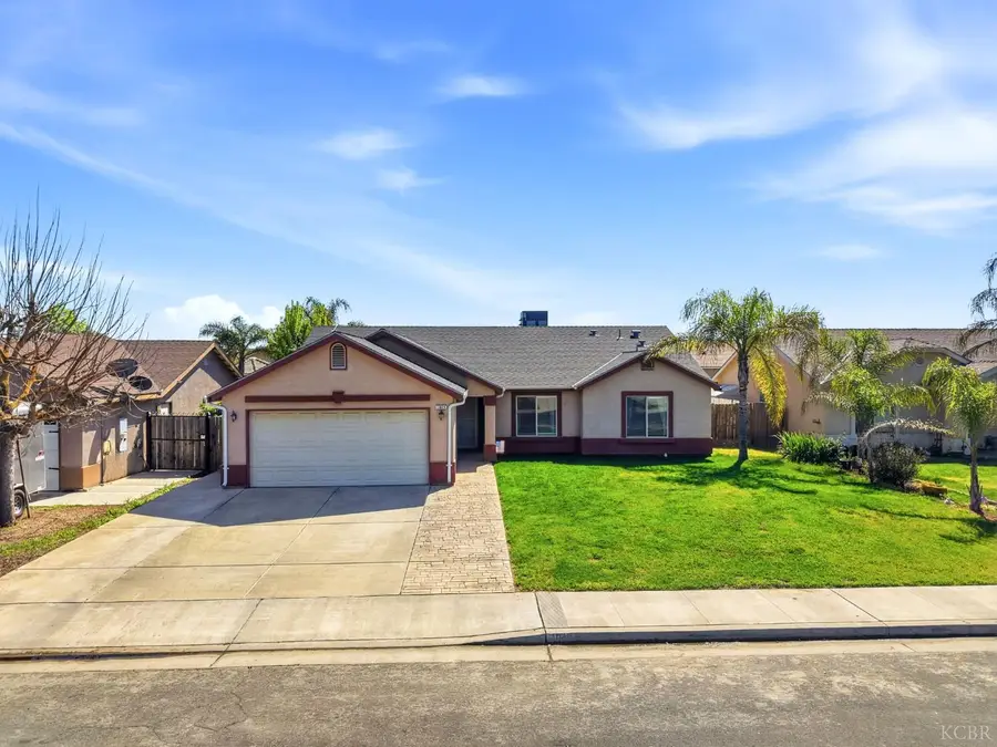 1849 W Spring Crest Street, Hanford, CA 93230 - #2
