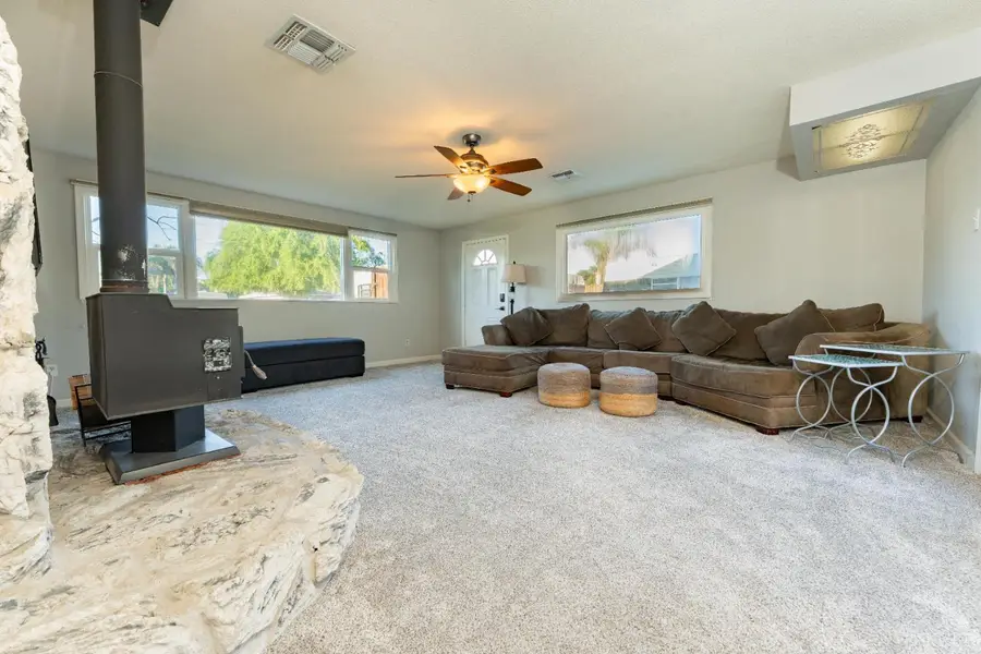 2090 Short Drive, Hanford, CA 93230 - #3