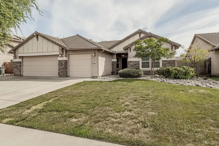 1847 W Heather Lane, Hanford, CA 93230 - #2