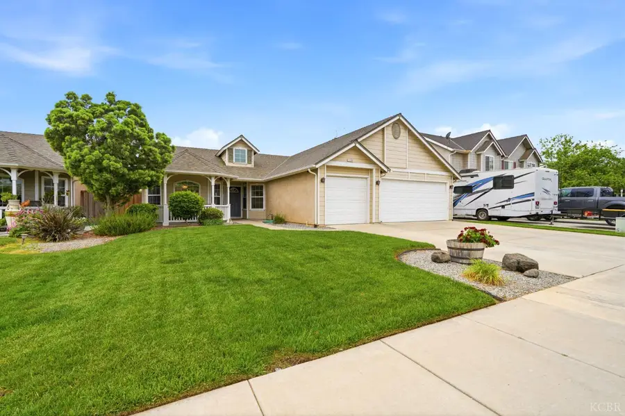 1155 W Julia Way, Hanford, CA 93230 - #3