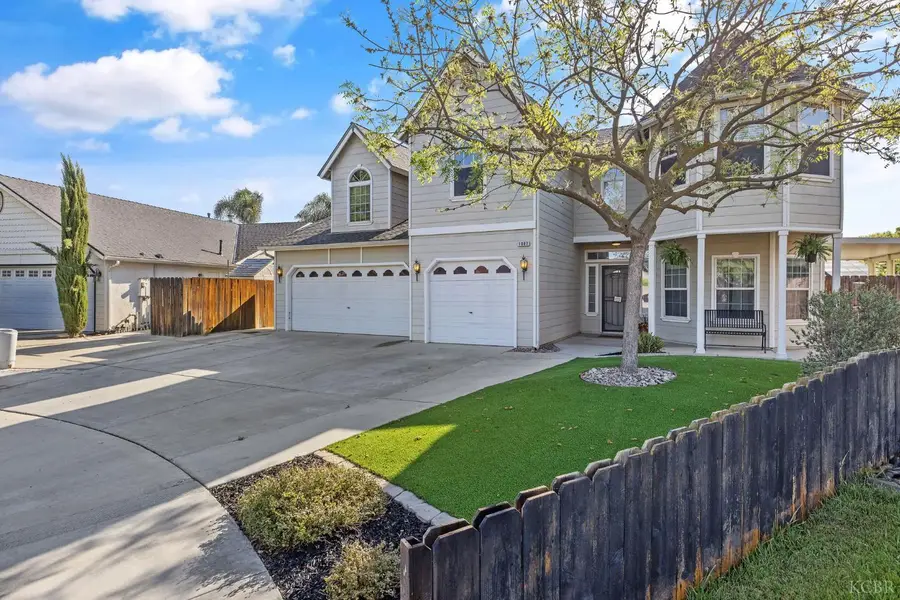 1007 W Saffron Street, Hanford, CA 93230 - #2