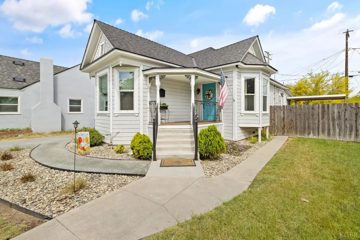 124 W Florinda Street, Hanford, CA 93230 - #1