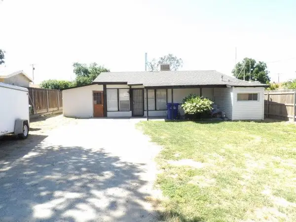 1247 Davis Street, Hanford, CA 93230