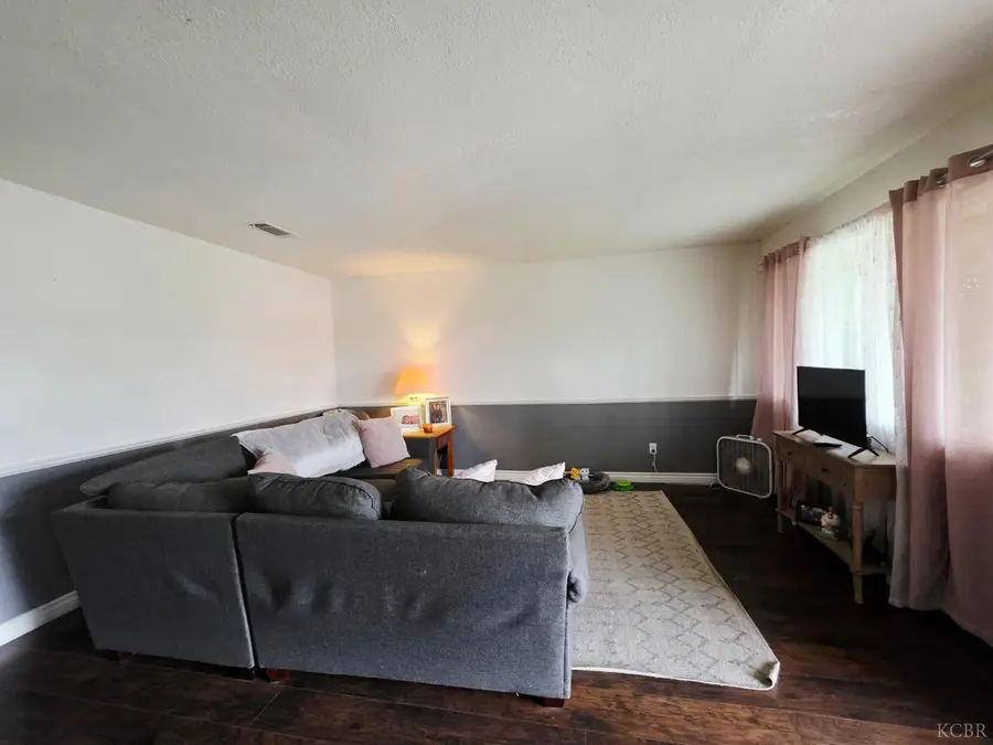1239 Chittenden Avenue, Corcoran, CA 93212 - #3