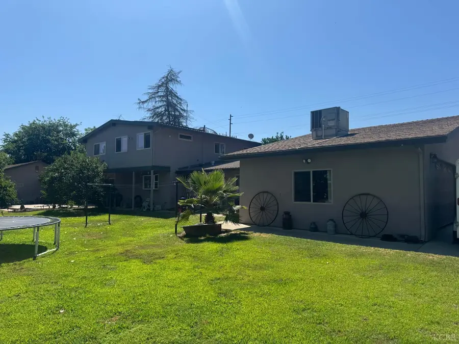 10660 Flint Avenue, Hanford, CA 93230 - #2
