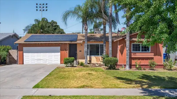 1604 S Sierra Vista Avenue, Fresno, CA 93702