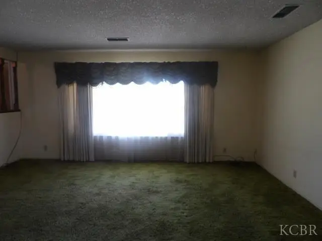 49 Vine, Lemoore, CA 93245 - #2