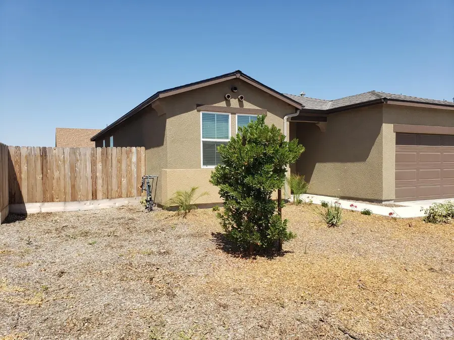 1432 Edgewood Drive, Hanford, CA 93230 - #3