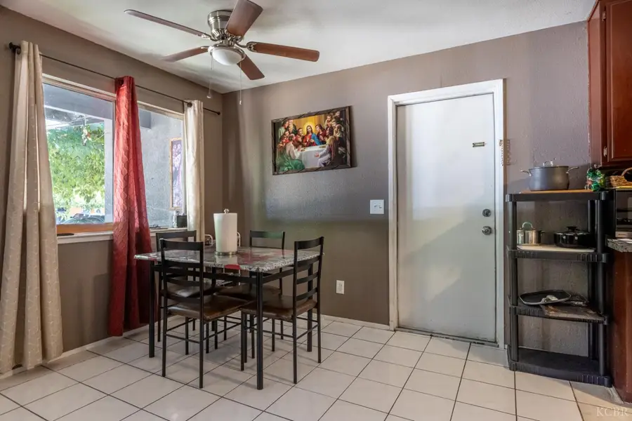 425 Marin Street, Avenal, CA 93204 - #3