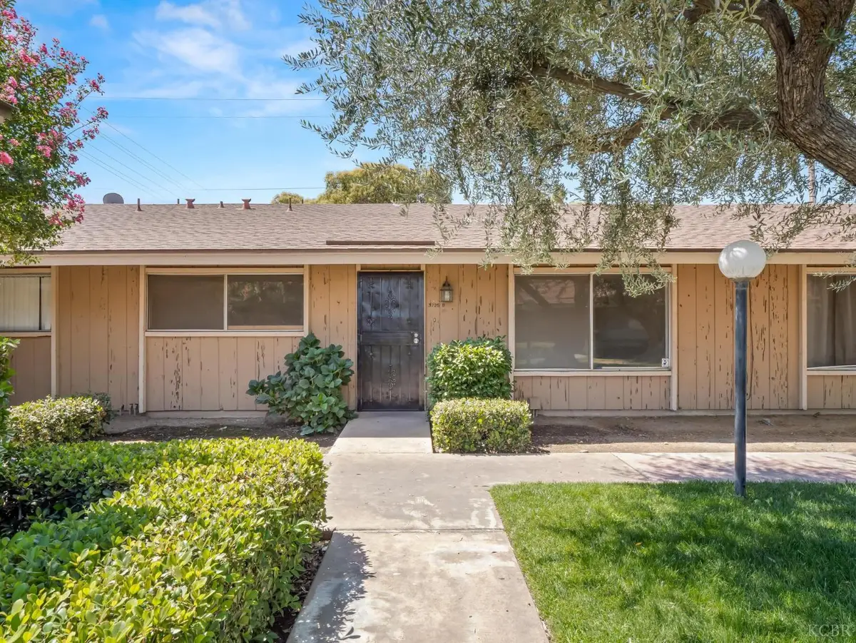 3725 N Fruit Avenue, Fresno, CA 93705 - #1