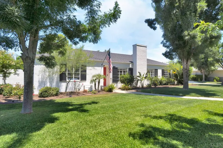 146 W Colonial Drive, Hanford, CA 93230 - #3