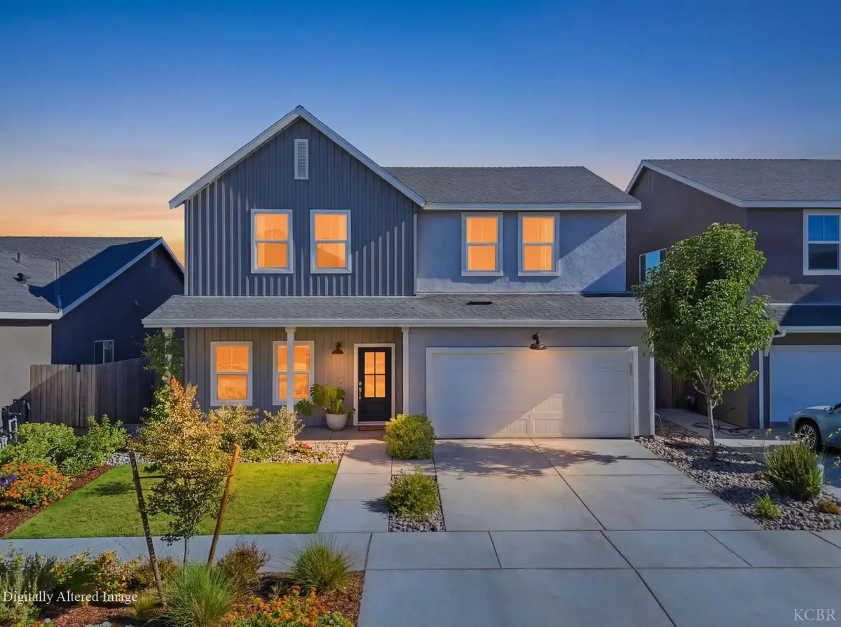 2445 W Claridge Way, Hanford, CA 93230 - #1