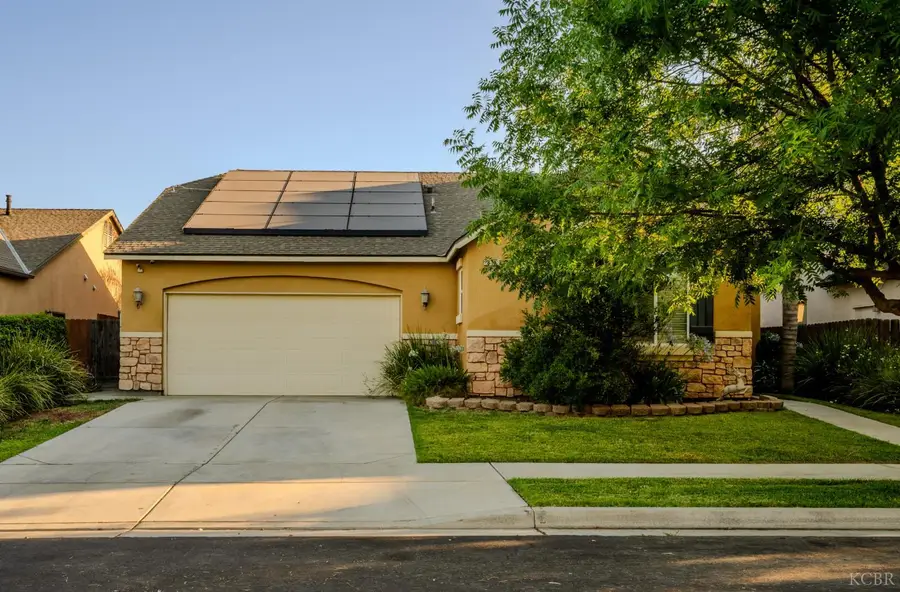 636 Firenze Street, Lemoore, CA 93245 - #2