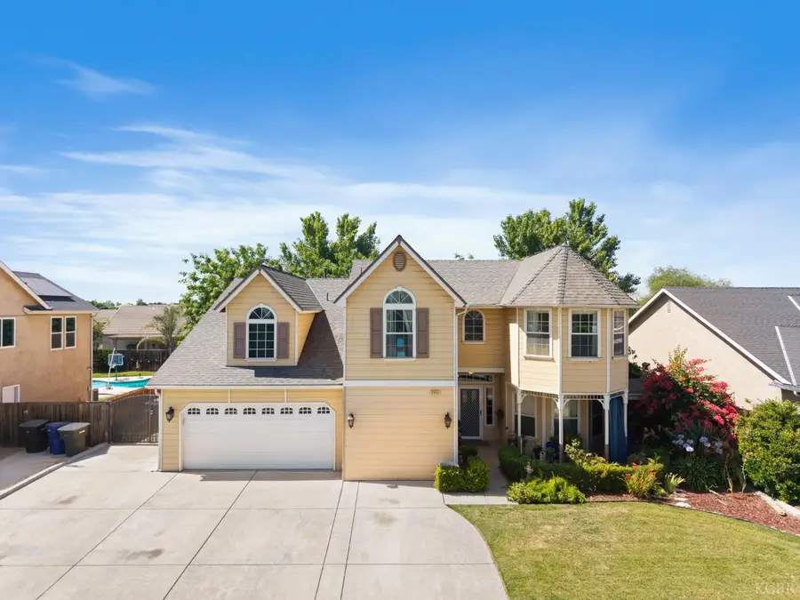 1541 W Chianti Way, Hanford, CA 93230 - #2