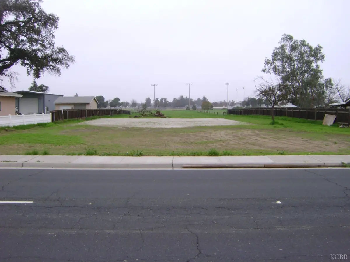 1045 E Grangeville Boulevard, Hanford, CA 93230 - #1