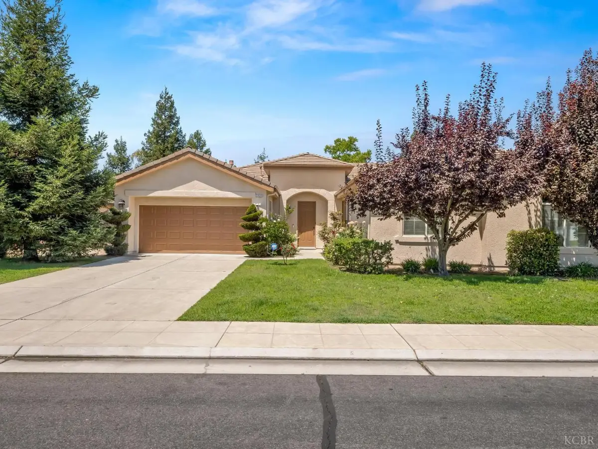 2222 Carson Avenue, Clovis, CA 93611 - #1