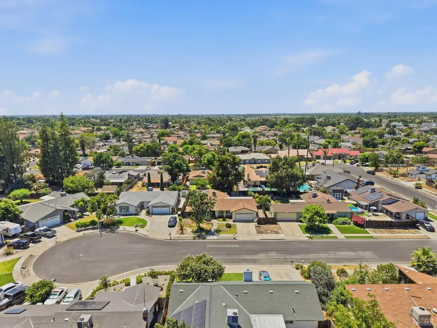 2354 Michael Circle, Hanford, CA 93230 - #3