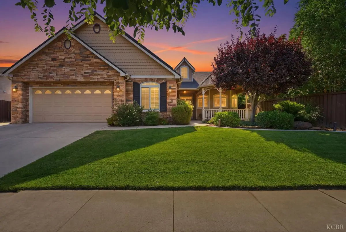 1128 N Leila Street, Visalia, CA 93291 - #1