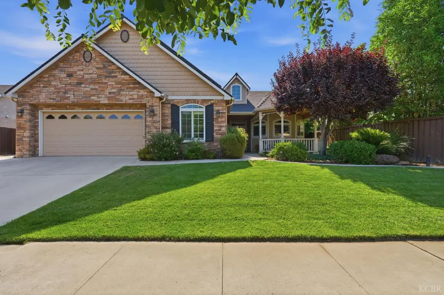 1128 N Leila Street, Visalia, CA 93291 - #2