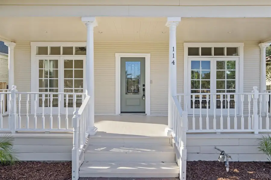 114 W Myrtle Street, Hanford, CA 93230 - #3