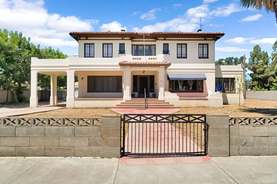 1630 N Irwin Street, Hanford, CA 93230 - #2