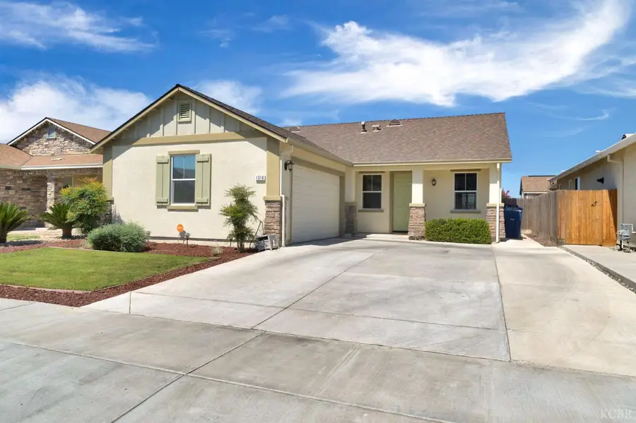 1316 Greenbrier Drive, Hanford, CA 93230 - #2