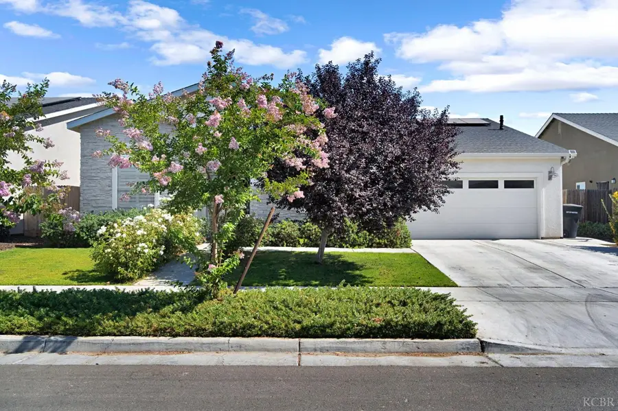 2362 W Andrew Lane, Hanford, CA 93230 - #2