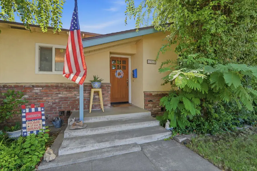 105 S Joaquin Street, Coalinga, CA 93210 - #2