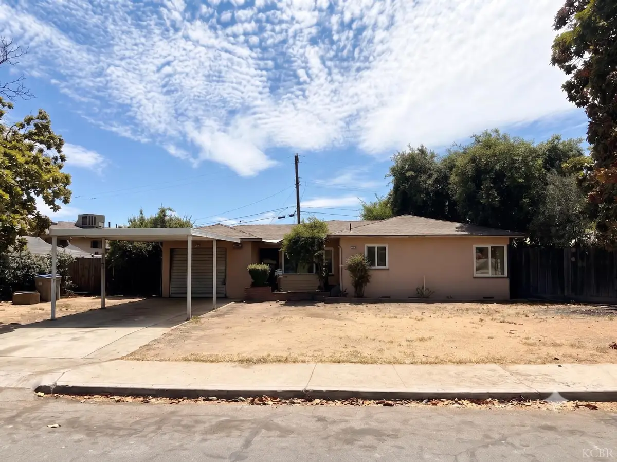 3974 Maywood Drive N, Fresno, CA 93703 - #1