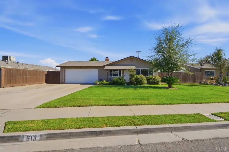 513 E Terrace Drive, Hanford, CA 93230 - #2