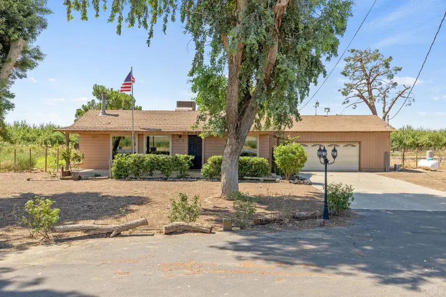 16565 Lacey Boulevard, Lemoore, CA 93245 - #2