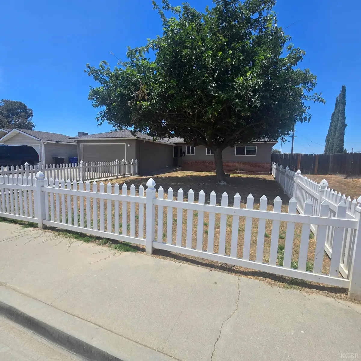455 W Spring Lane, Lemoore, CA 93245 - #1