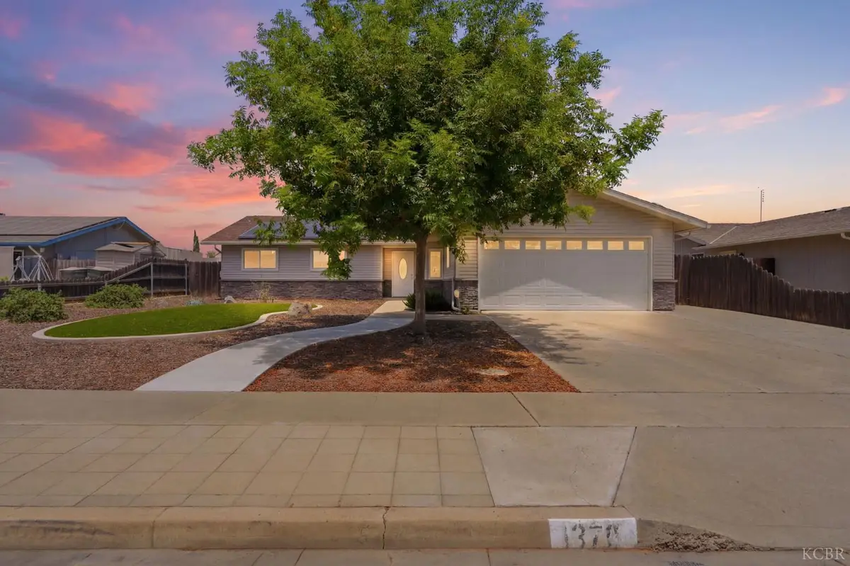 1378 Harvard Place, Hanford, CA 93230 - #1