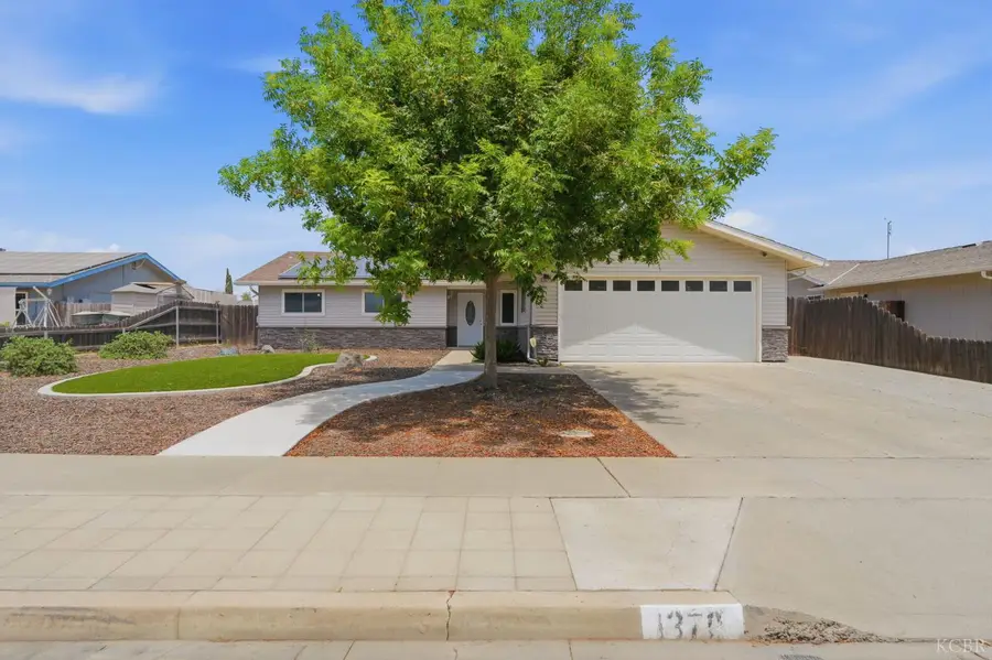 1378 Harvard Place, Hanford, CA 93230 - #2